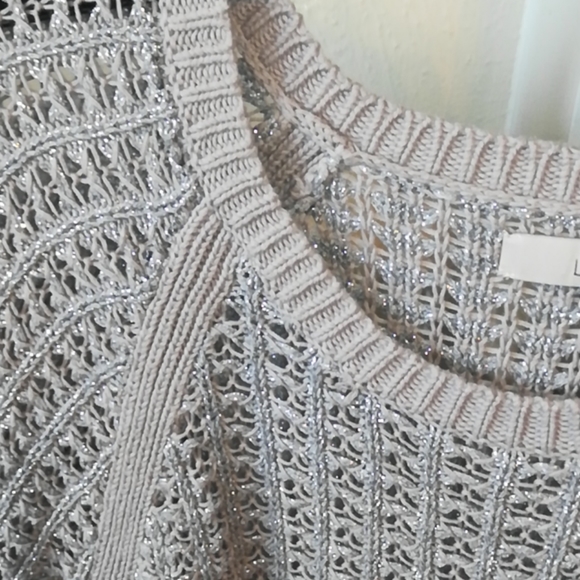 Loft Sweater Medium - Picture 4 of 9